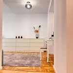 Appartement View In Center Of Brasov, Afi *