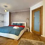 Appartement View In Center Of Brasov, Afi Braşov