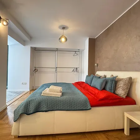 View In Center Of Brasov, Afi * בראשוב